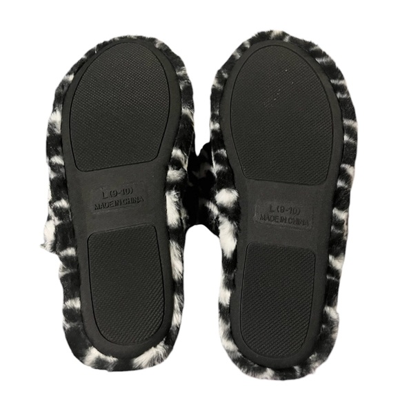 BP Faux Fur Slides NWT - Picture 2 of 2